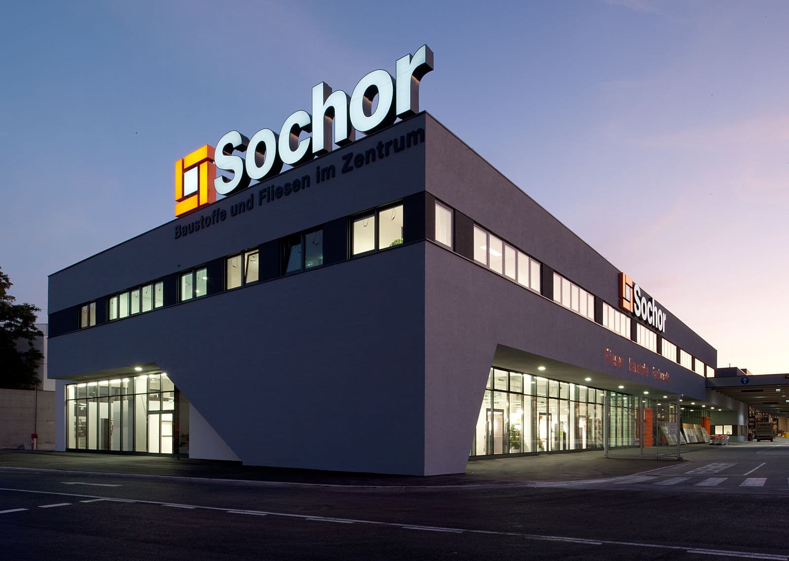 Neubau Fachhandelszentrum Sochor — Gewerbe & Büro, Triester Strasse, 1100 Wien 10